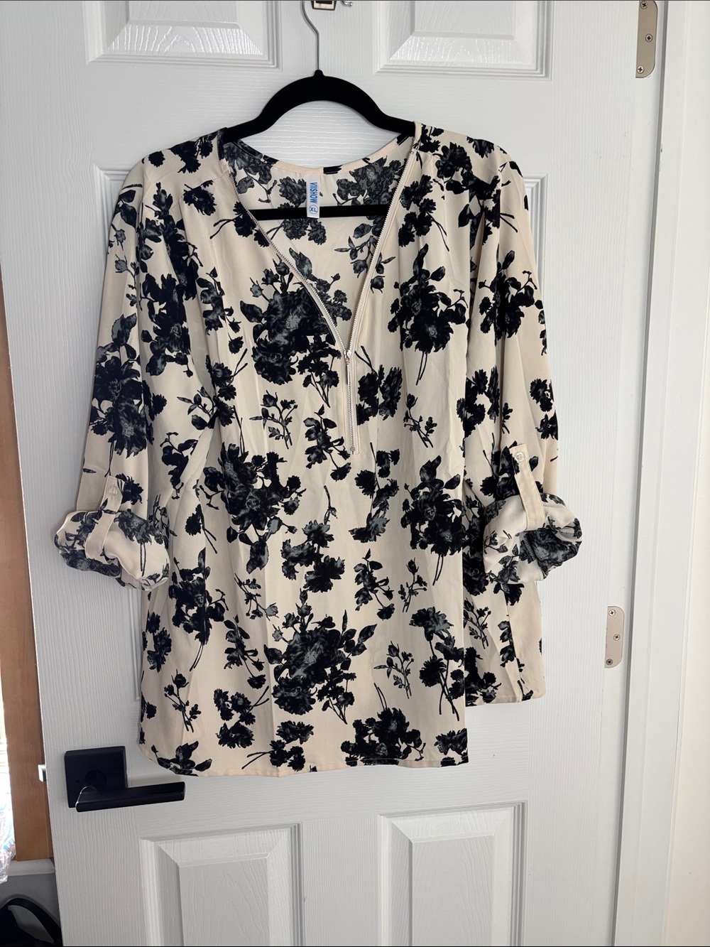 Cream Floral V-Neck Roll-Sleeve Blouse